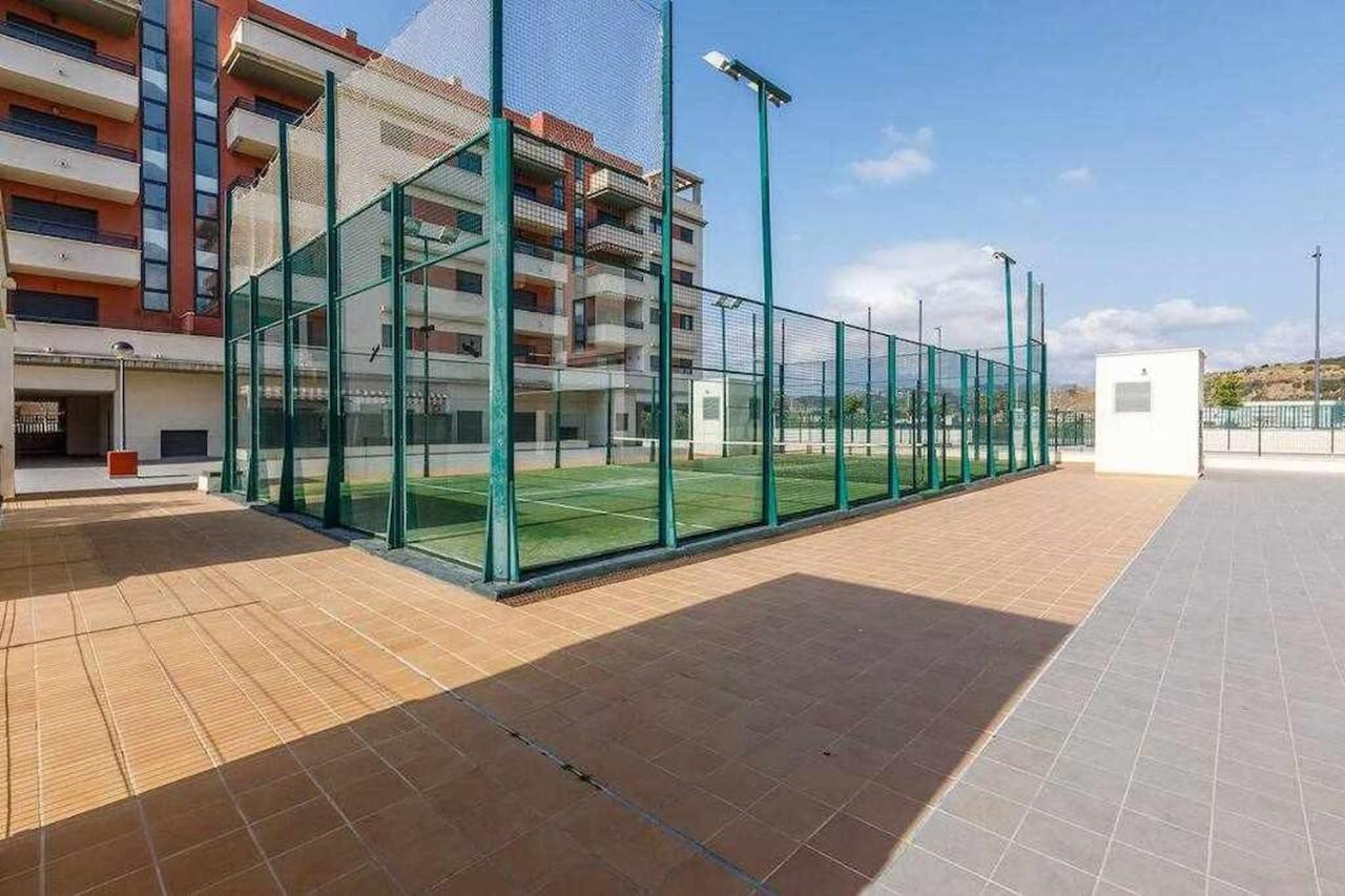 A&n La Vega 9 *